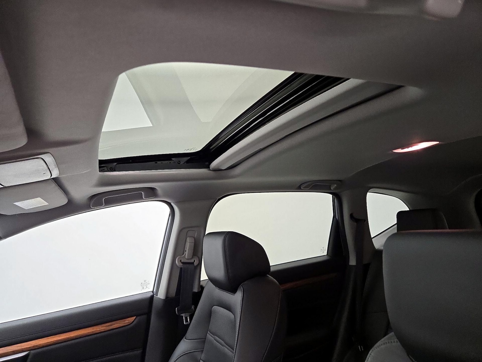 Sunroof(s) & Overhead Airbags