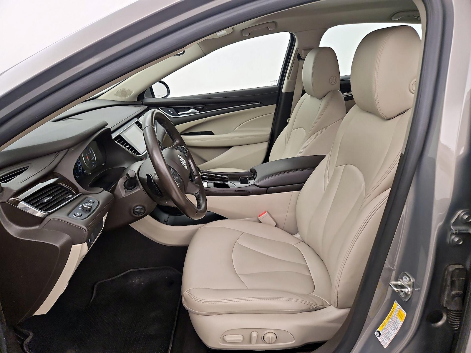 Power Seat(s) & Leather Seats
