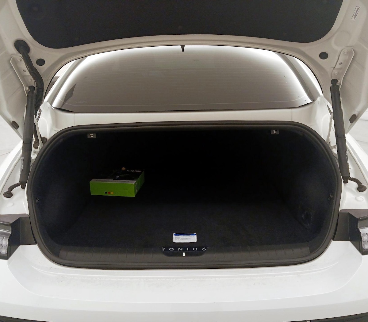 Trunk/Cargo (Seats Up)