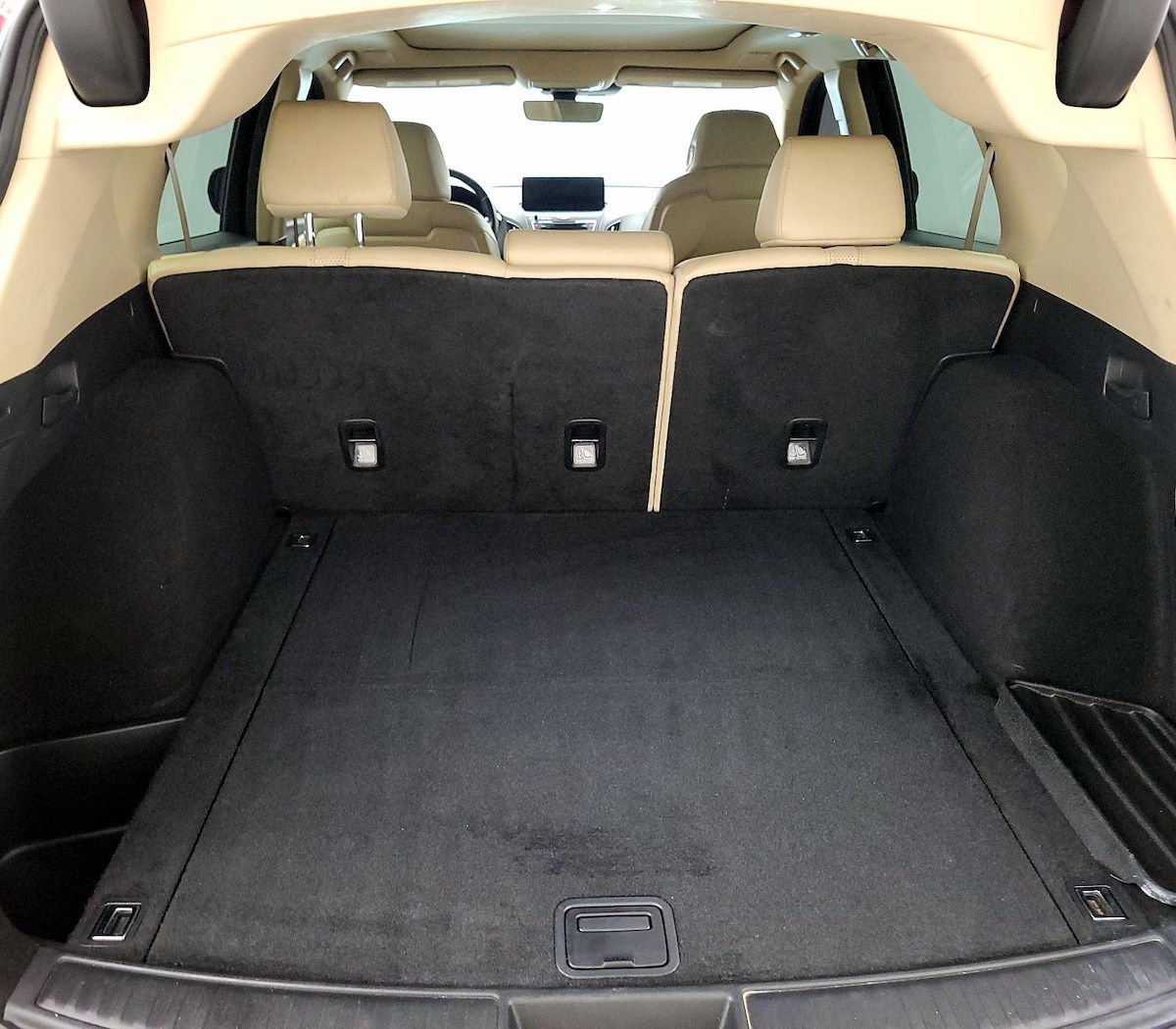 Trunk/Cargo (Seats Up)
