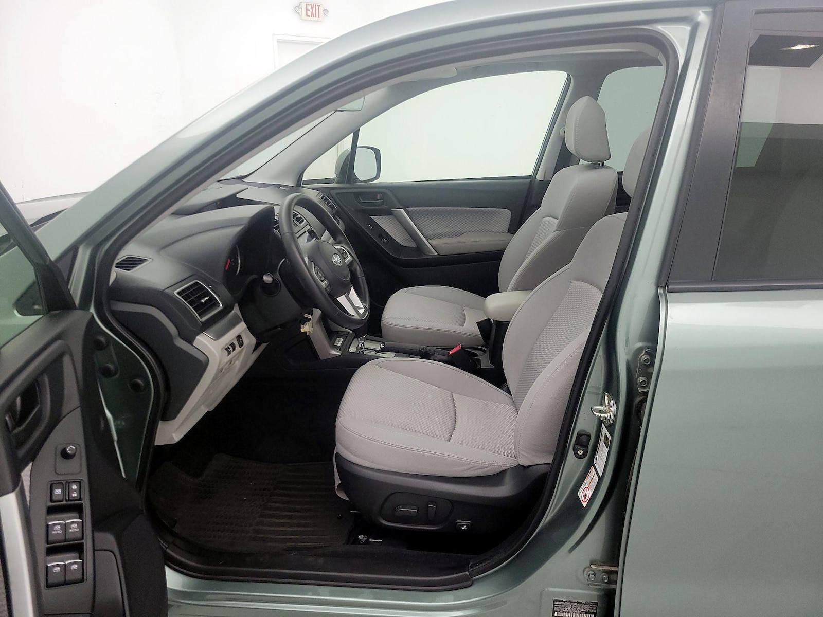 Power Seat(s) & Side Airbags