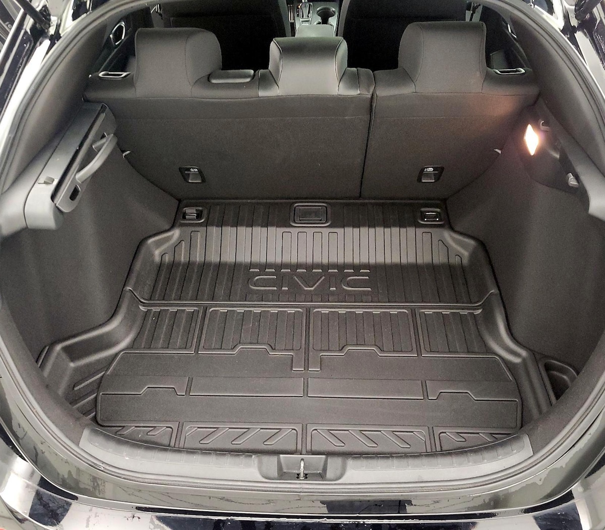 Trunk/Cargo (Seats Up)