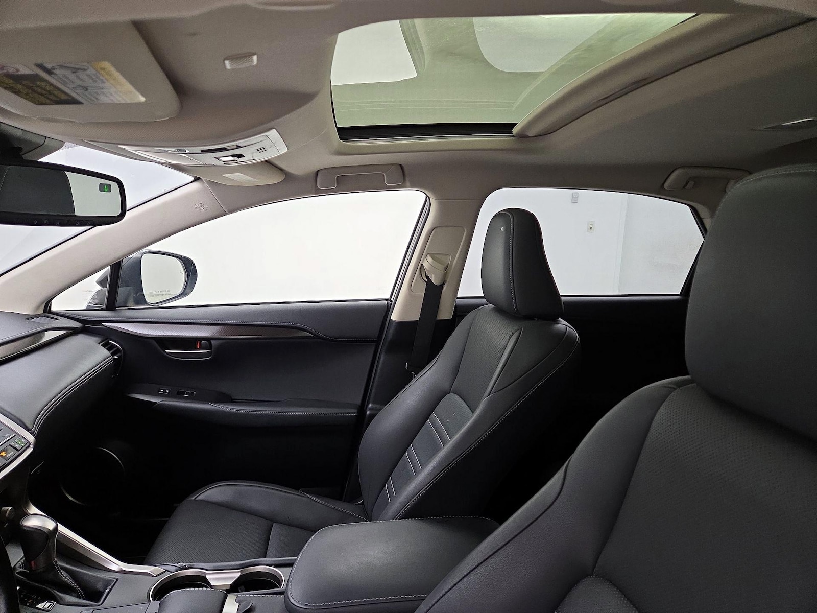 Sunroof(s) & Overhead Airbags