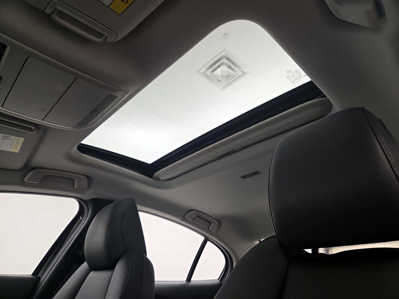 Sunroof(s) & Overhead Airbags