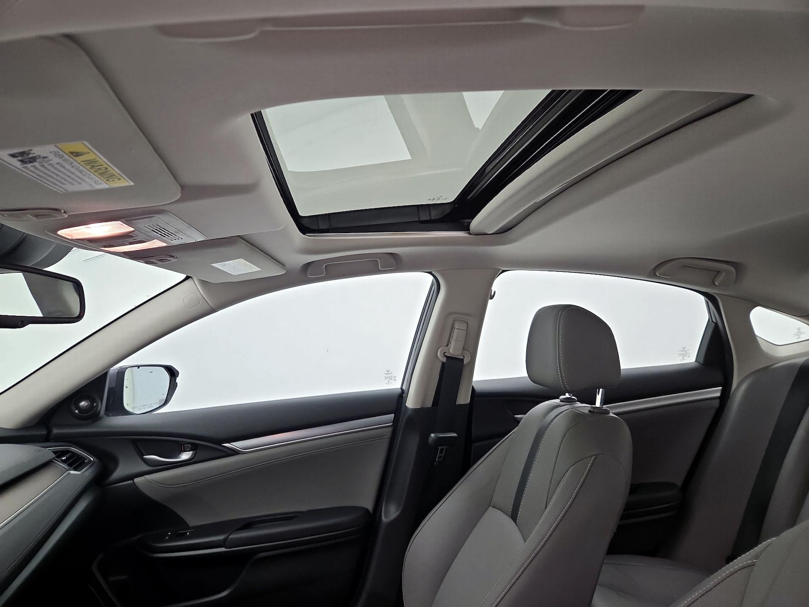 Sunroof(s) & Overhead Airbags