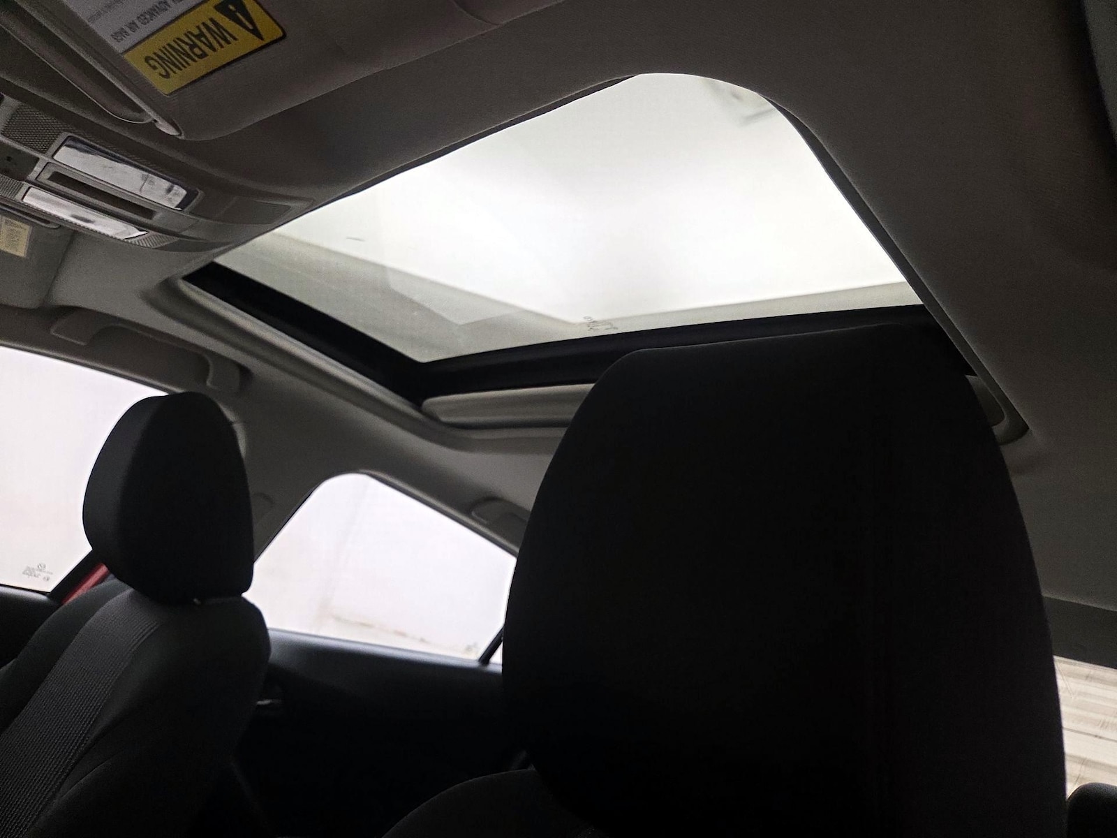 Sunroof(s) & Overhead Airbags