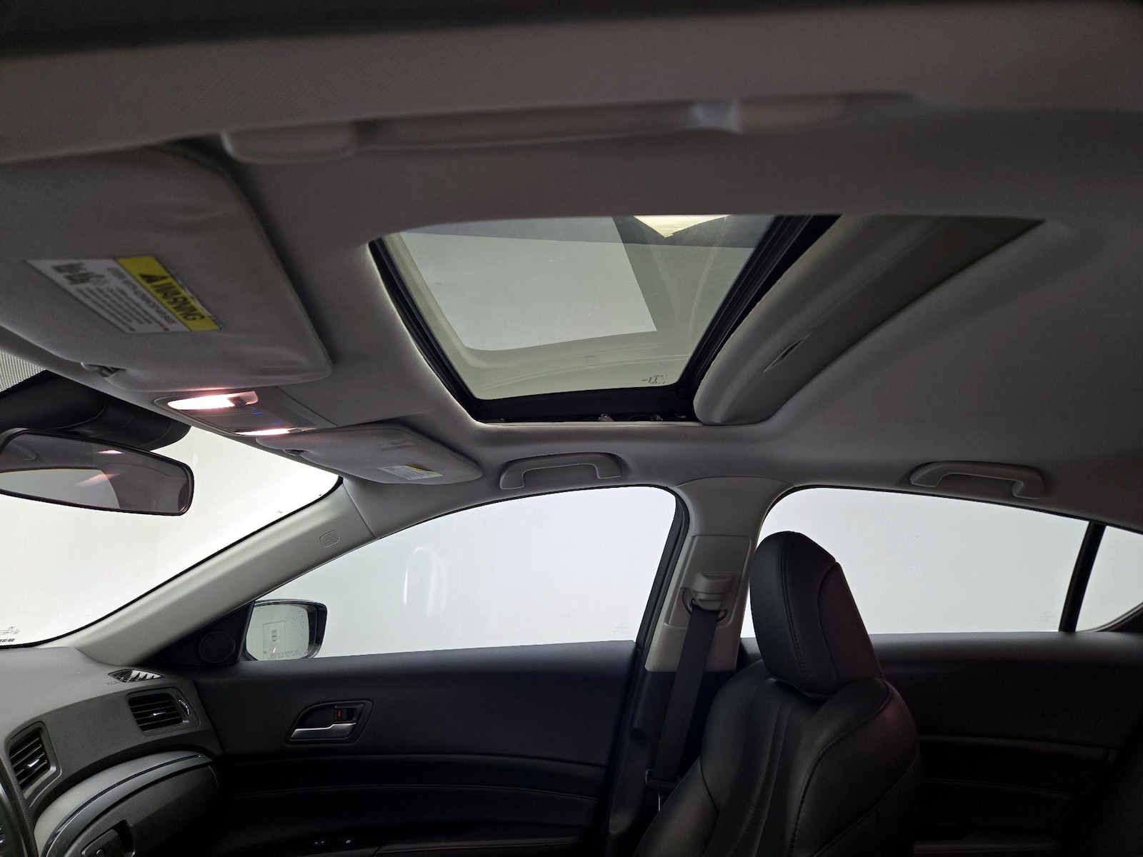 Sunroof(s) & Overhead Airbags