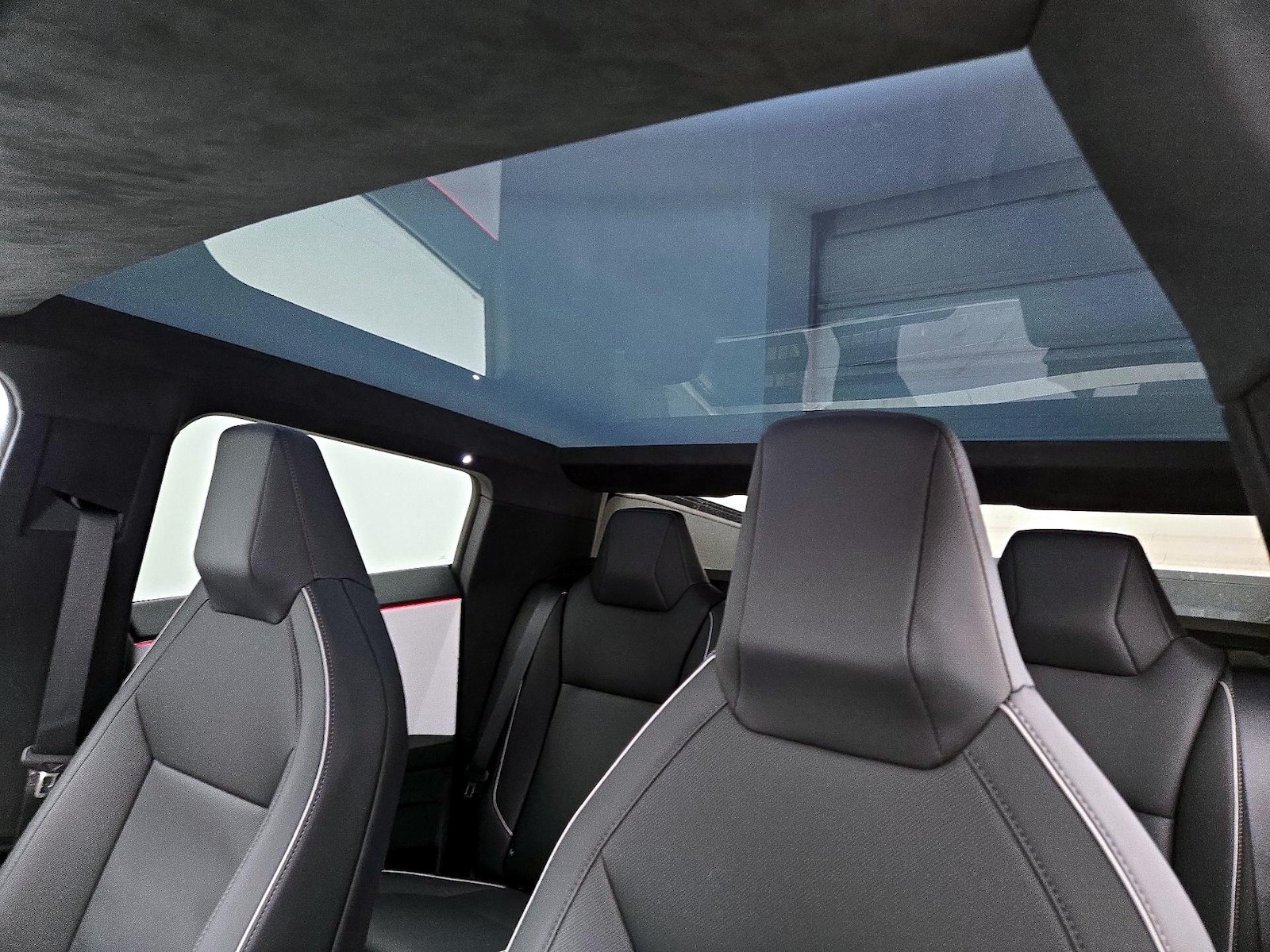 Skylight(s) & Overhead Airbags