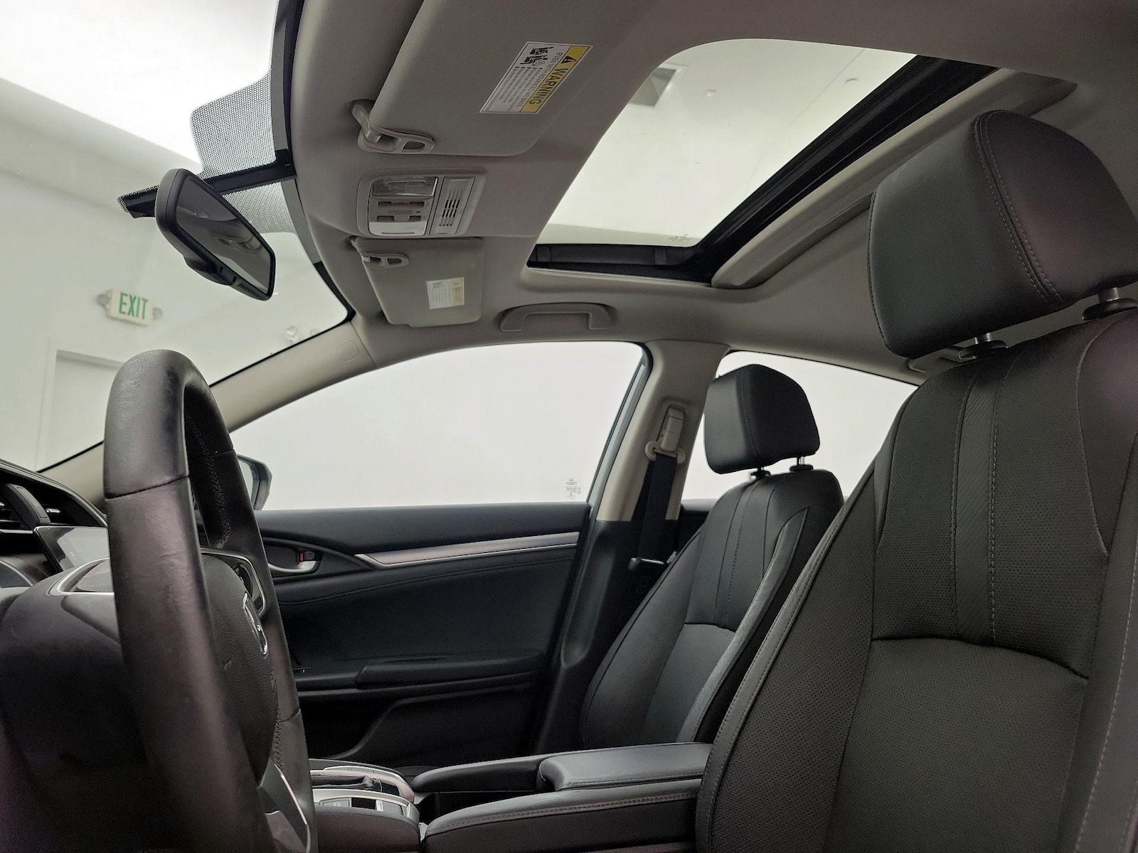 Sunroof(s) & Overhead Airbags