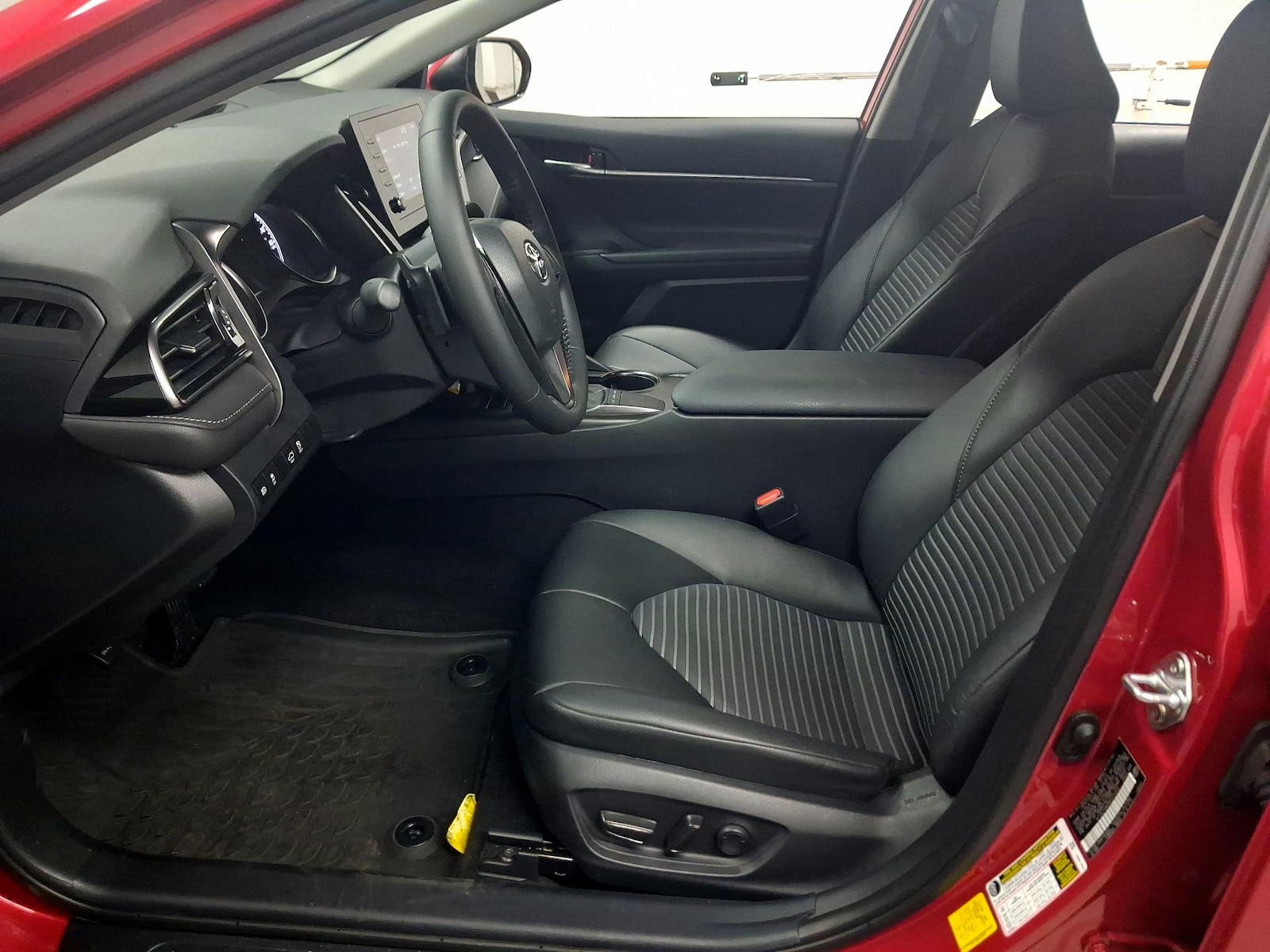 Power Seat(s) & Side Airbags