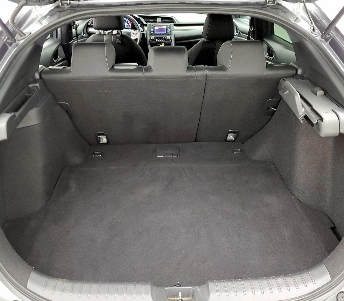 Trunk/Cargo (Seats Up)