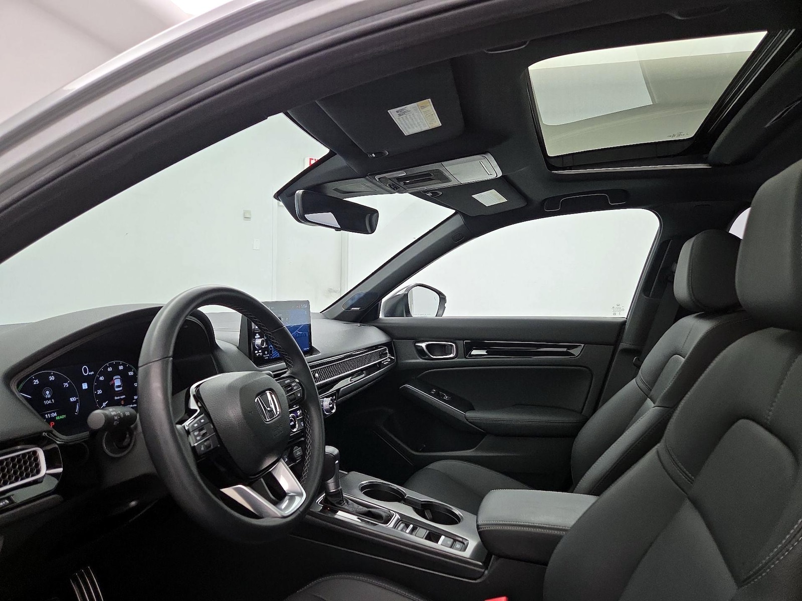 Sunroof(s) & Overhead Airbags