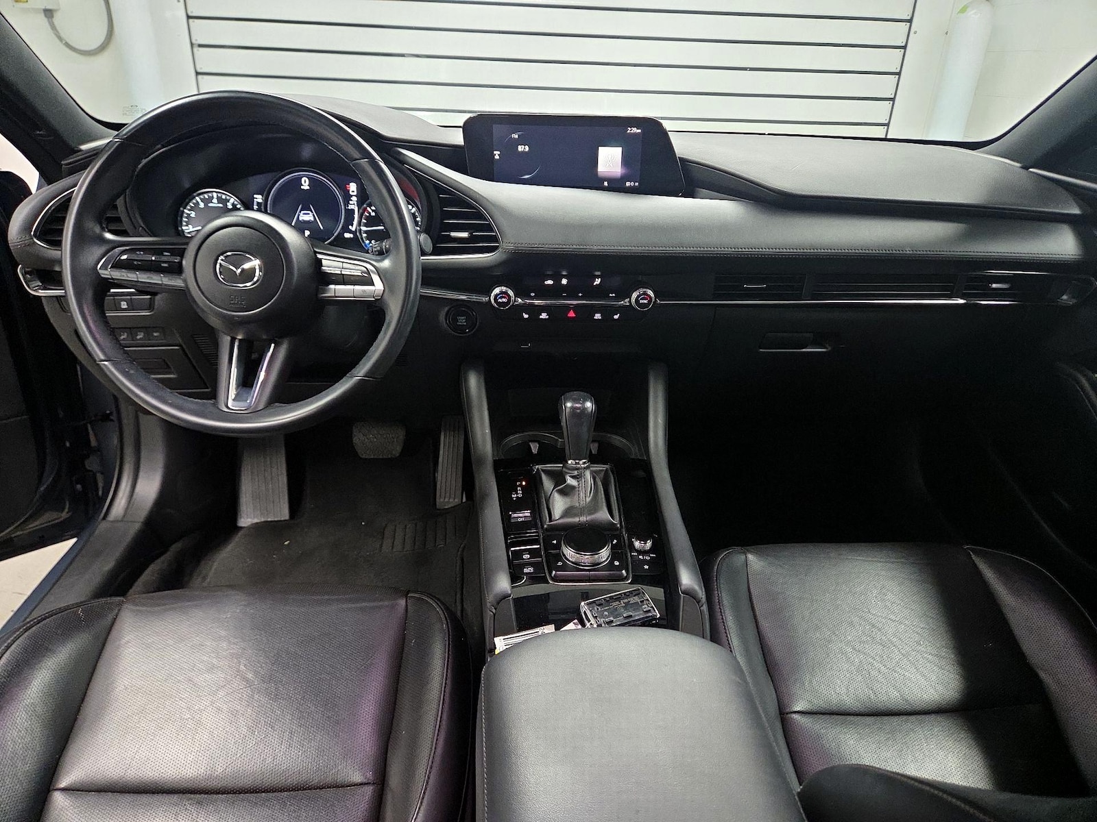 Apple CarPlay® & Head Up Display