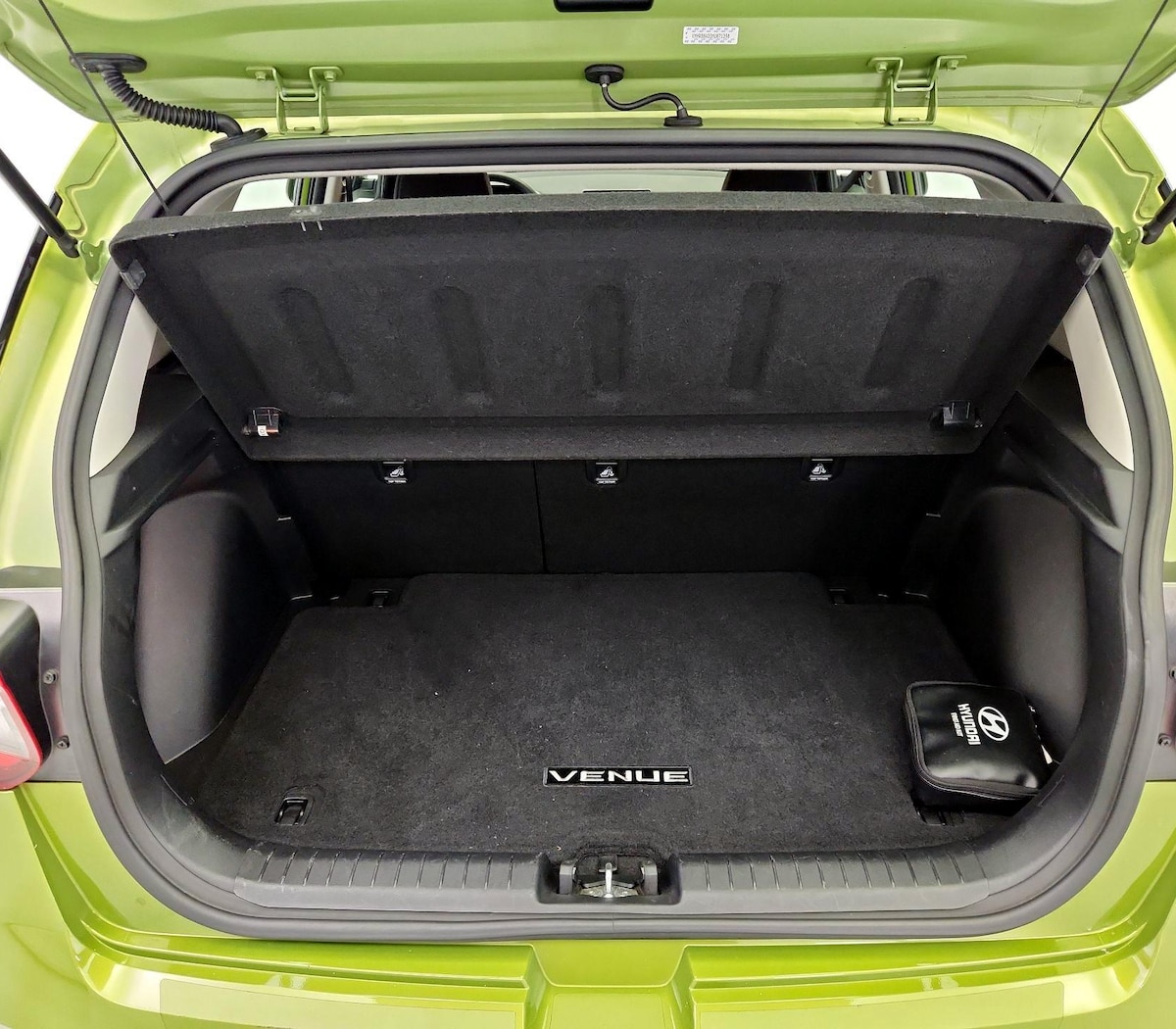 Trunk/Cargo (Seats Up)