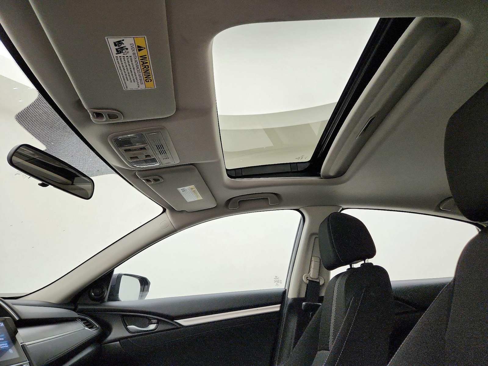 Sunroof(s) & Overhead Airbags