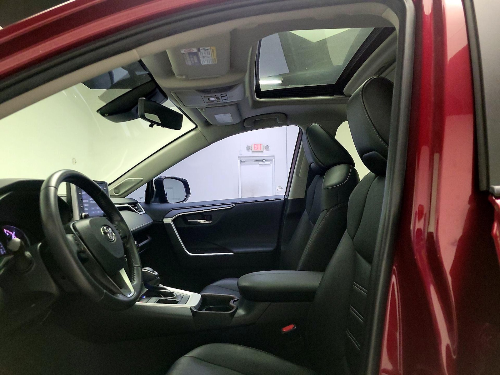 Sunroof(s) & Overhead Airbags