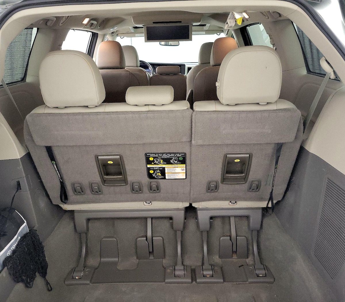 Trunk/Cargo (Seats Up)