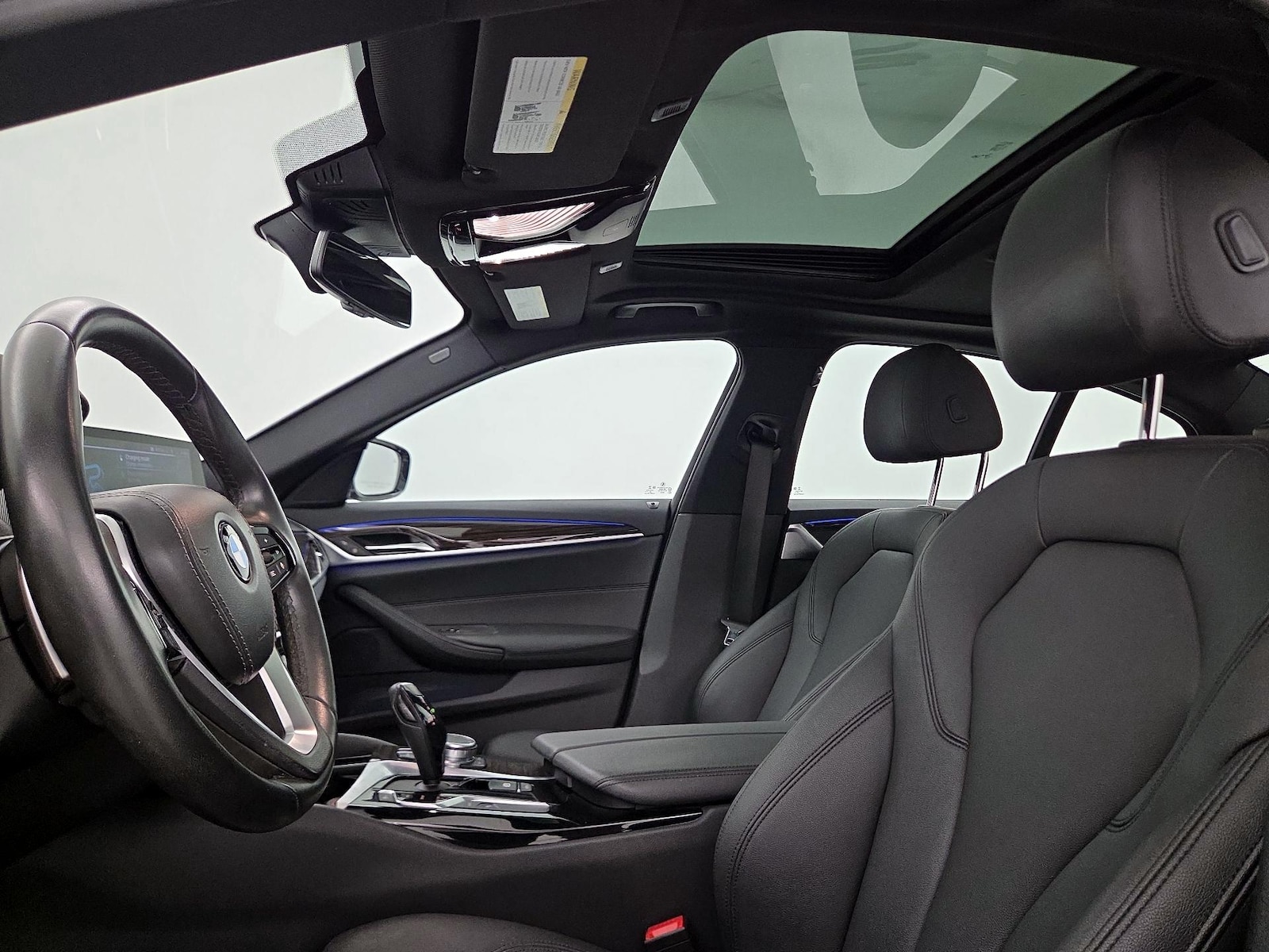 Sunroof(s) & Overhead Airbags