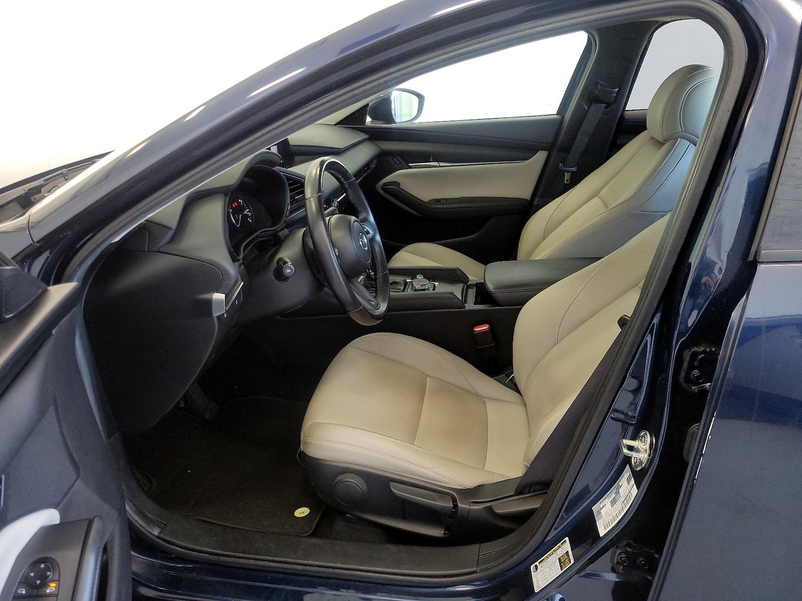 Side Airbags & Leatherette Seats