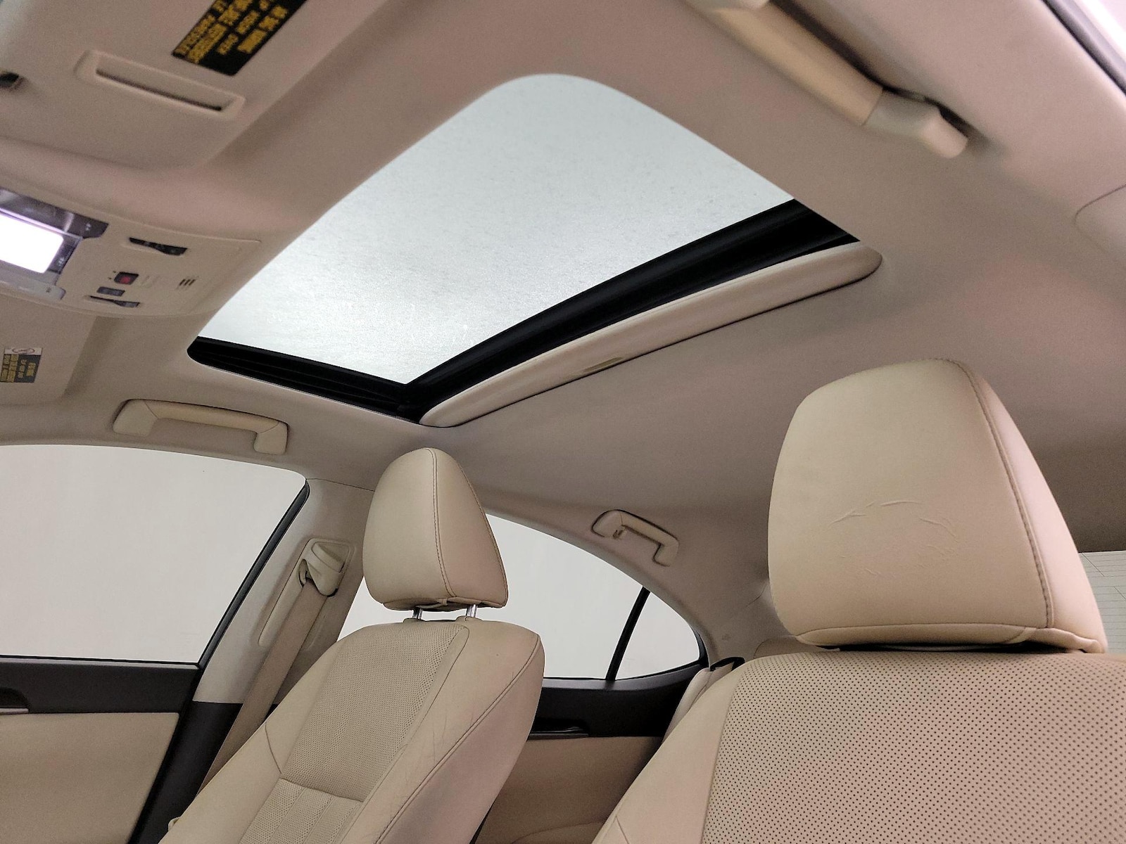 Sunroof(s) & Overhead Airbags