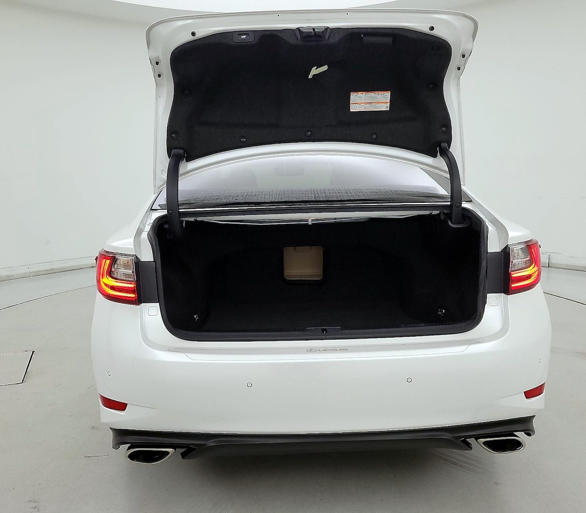 Trunk/Cargo (Seats Up)