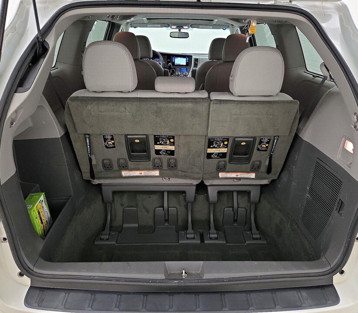 Trunk/Cargo (Seats Up)