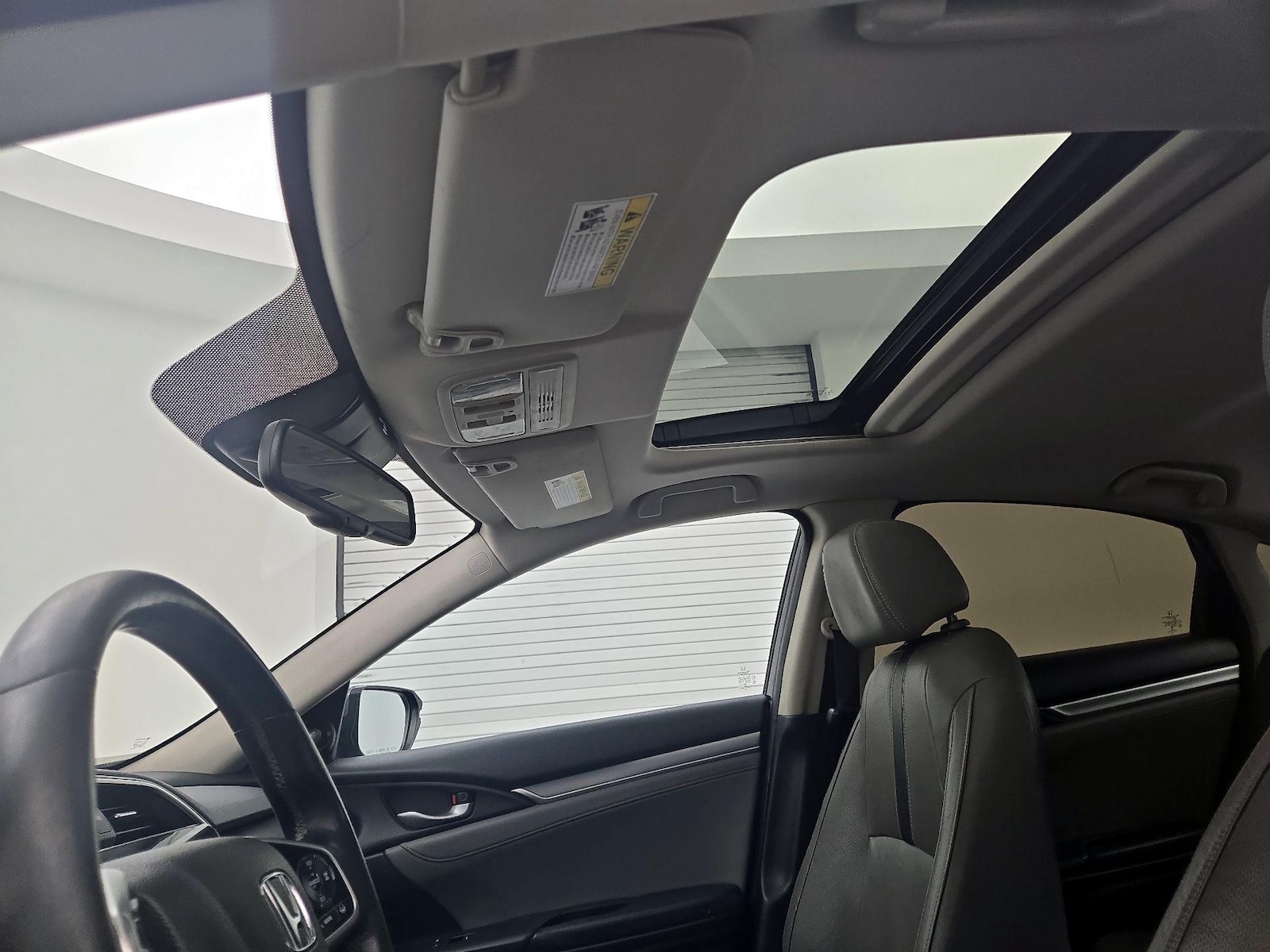 Sunroof(s) & Overhead Airbags