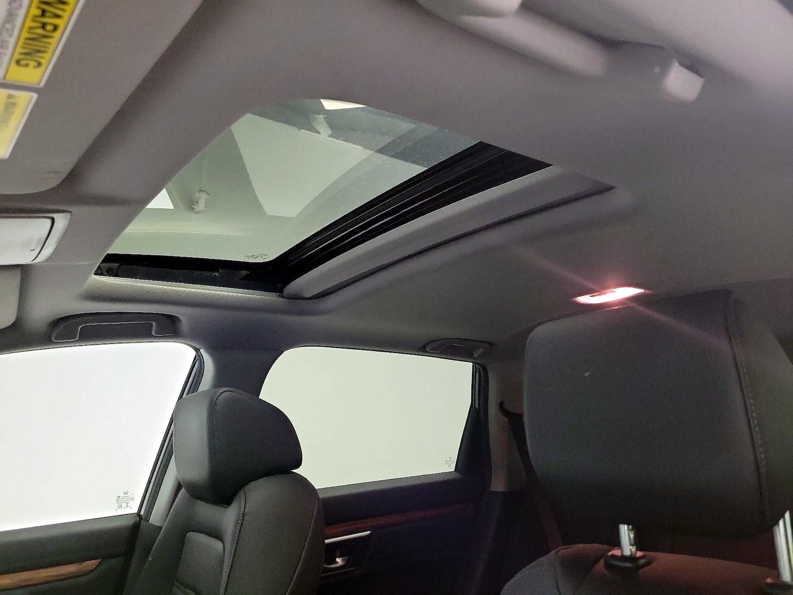 Sunroof(s) & Overhead Airbags