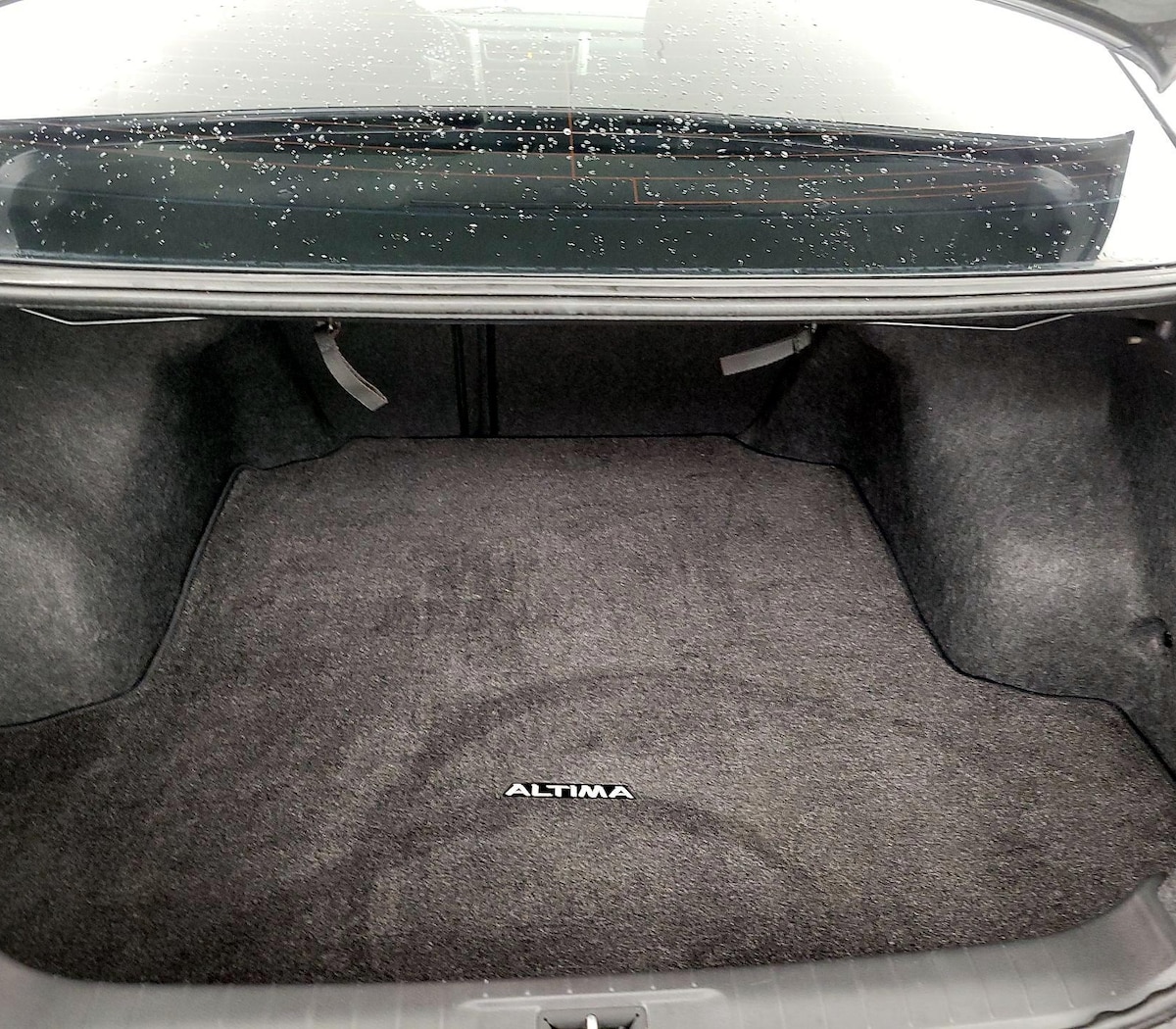 Trunk/Cargo (Seats Up)