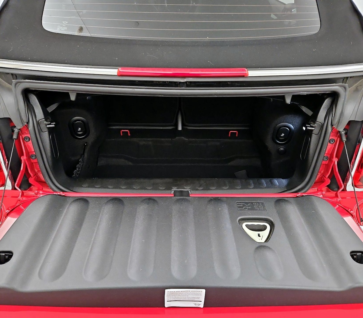 Trunk/Cargo (Seats Up)