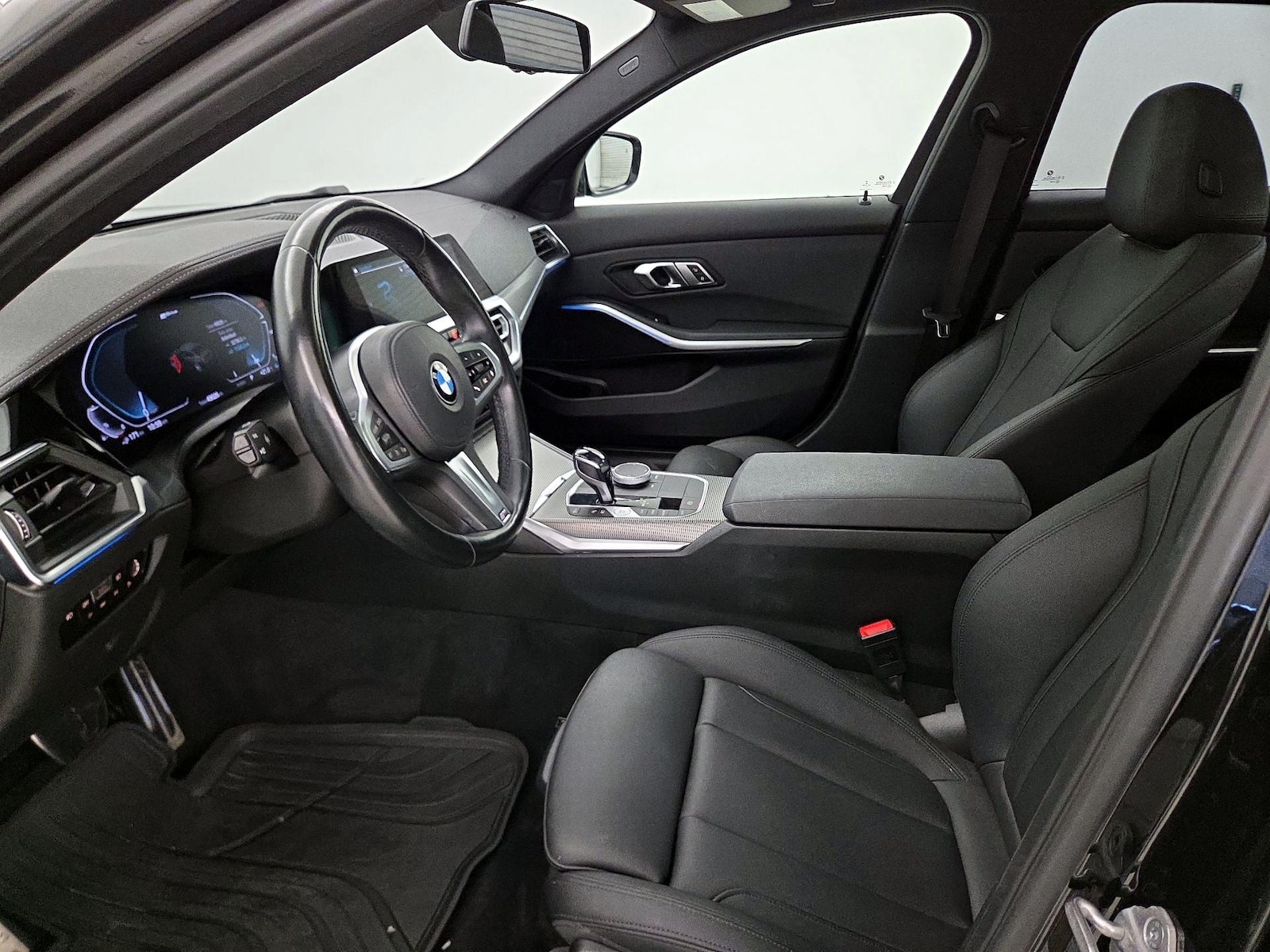 Power Seat(s) & Side Airbags