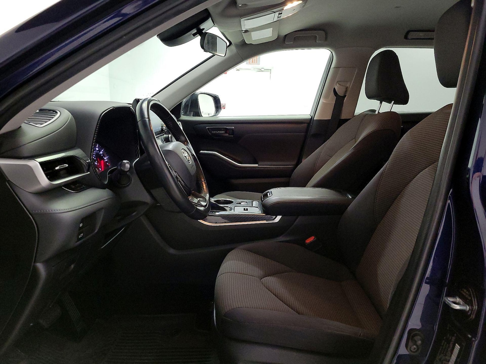 Power Seat(s) & Side Airbags