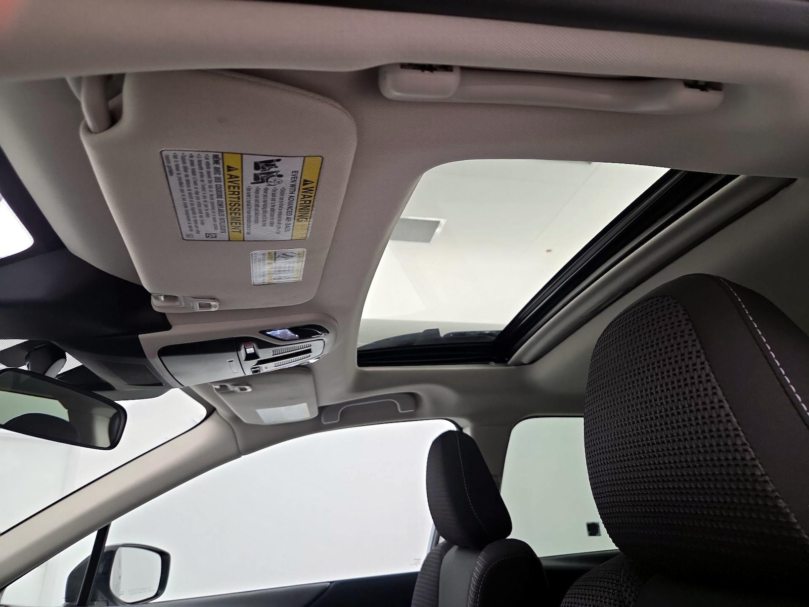 Sunroof(s) & Overhead Airbags