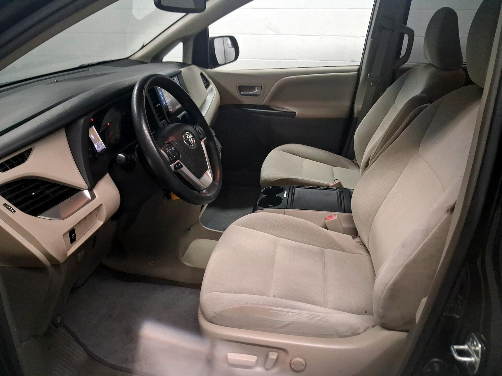 Power Seat(s) & Side Airbags