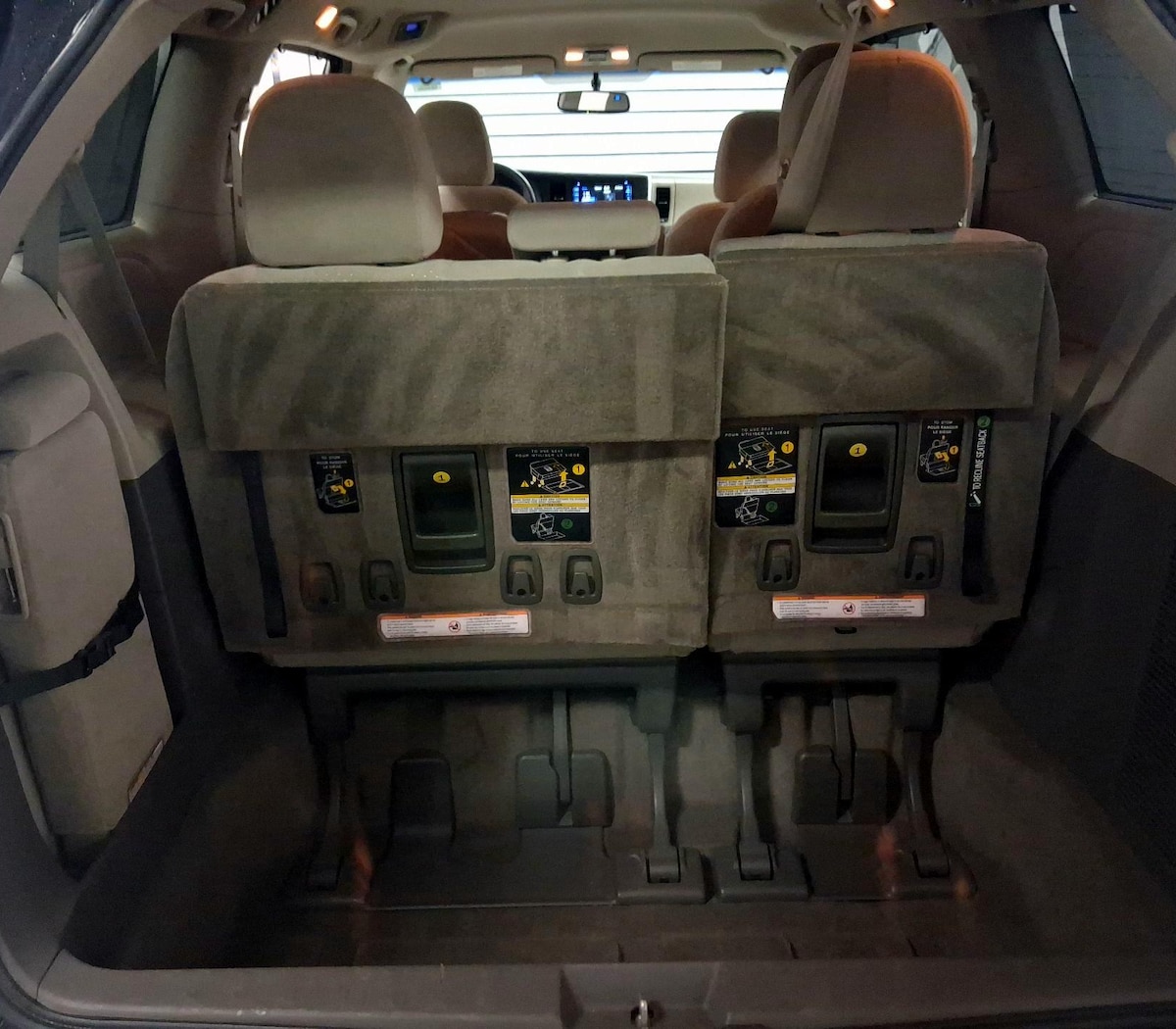 Trunk/Cargo (Seats Up)