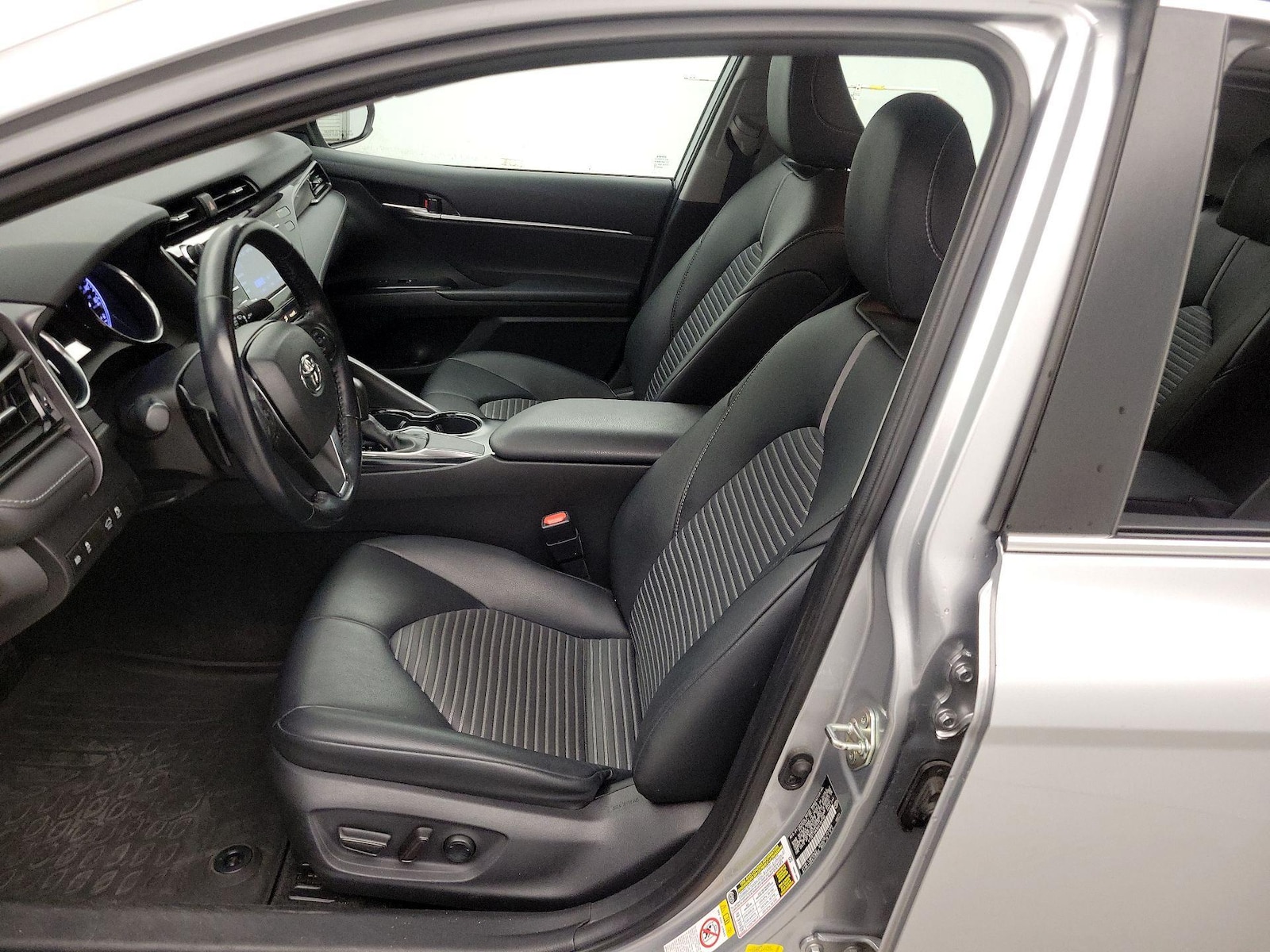 Power Seat(s) & Side Airbags