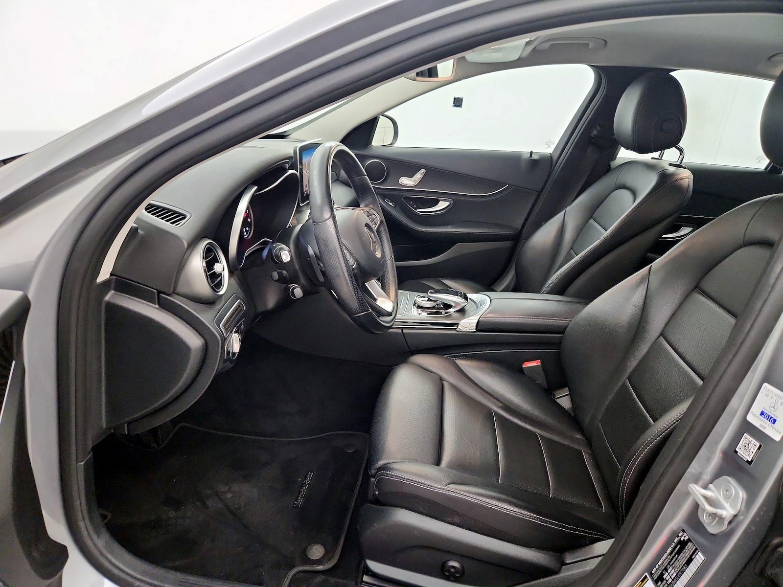 Power Seat(s) & Side Airbags