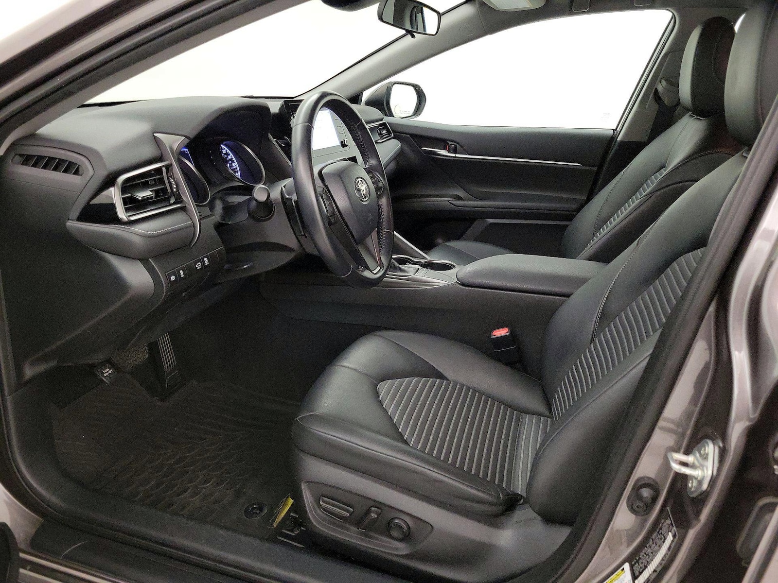 Power Seat(s) & Side Airbags
