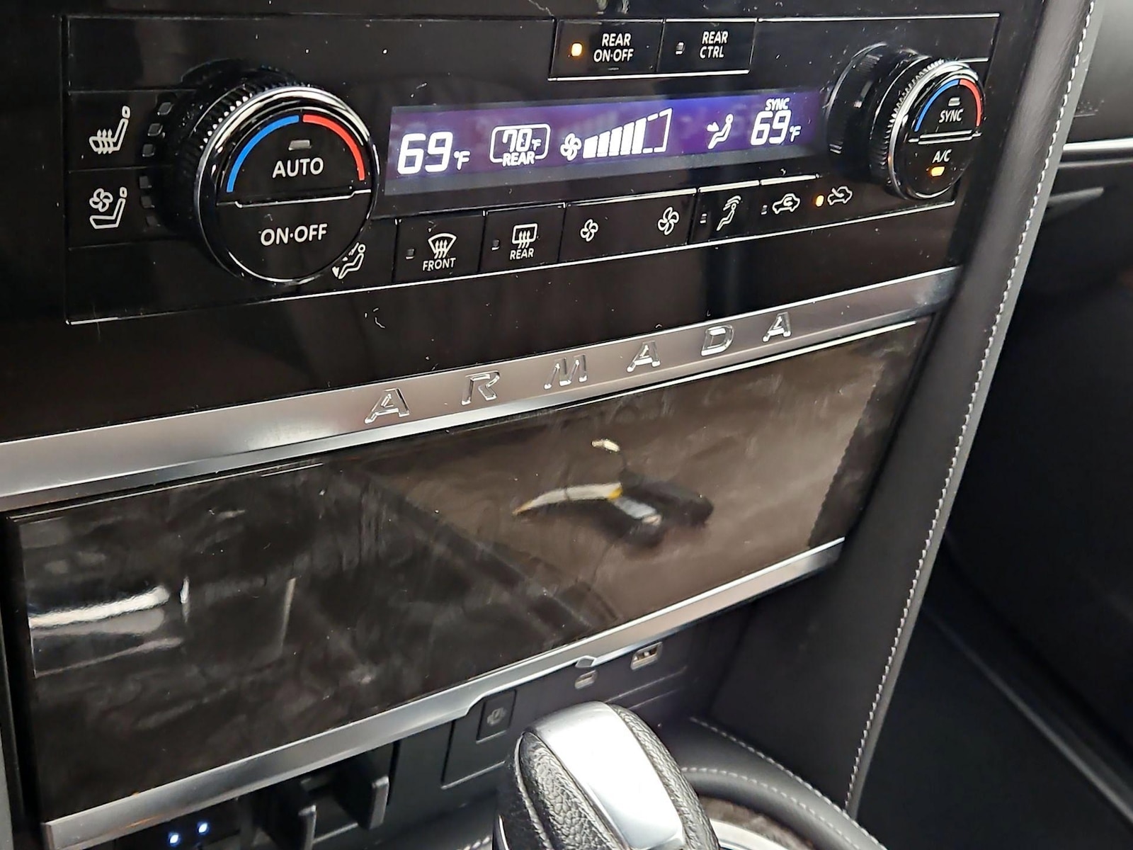 2023 Nissan Armada Platinum - Photo 18