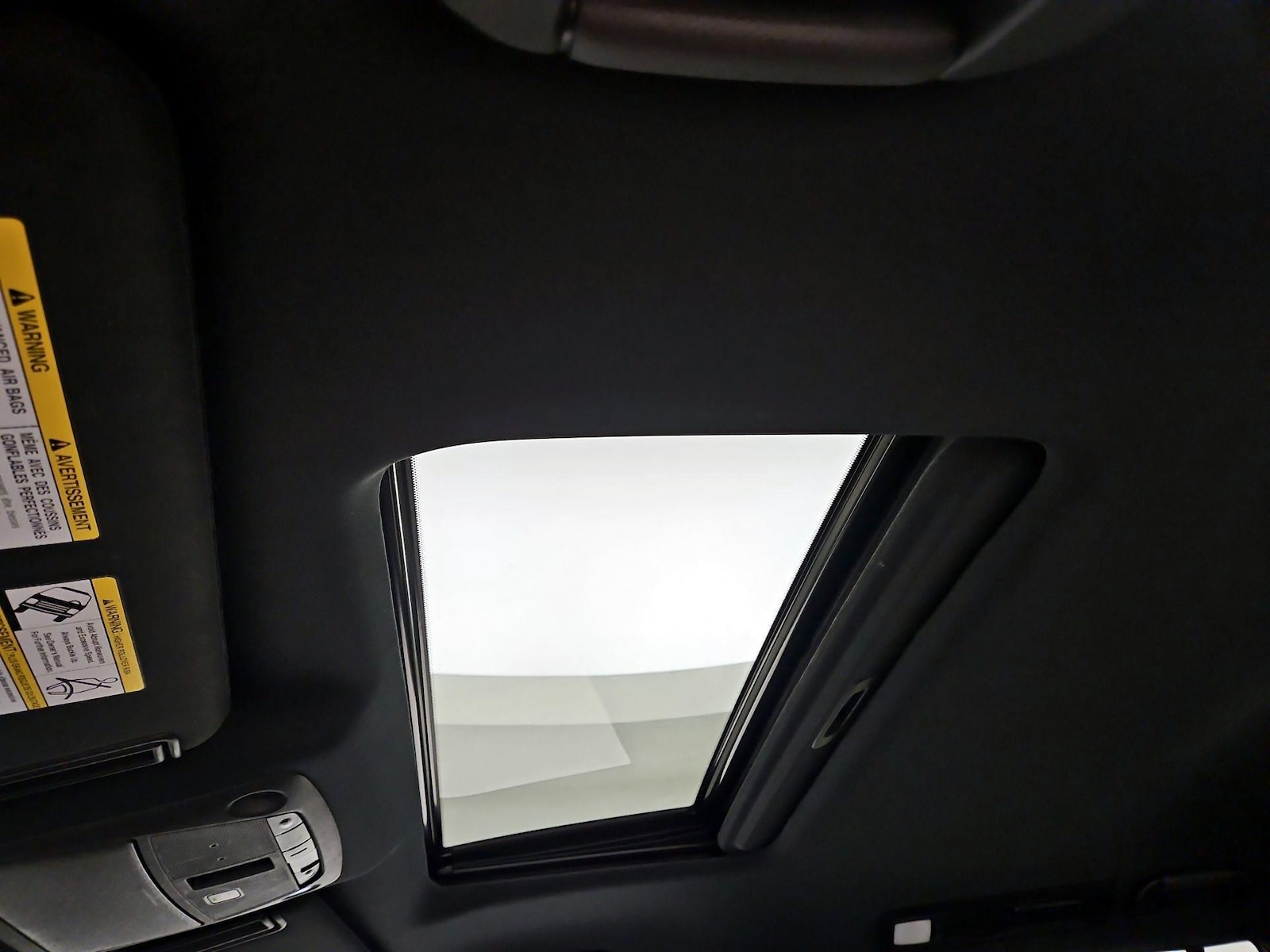 Sunroof(s) & Overhead Airbags