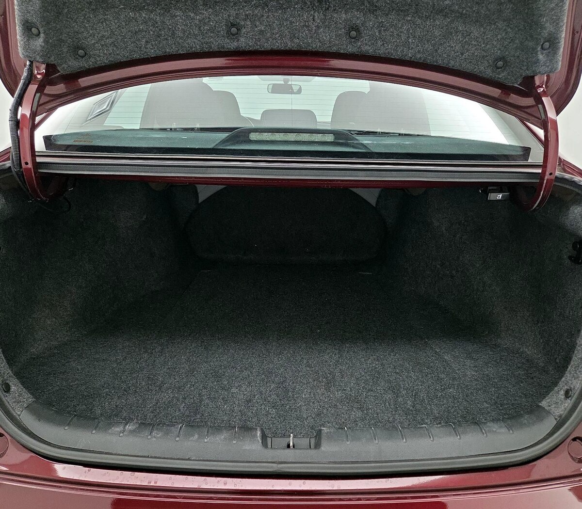 Trunk/Cargo (Seats Up)