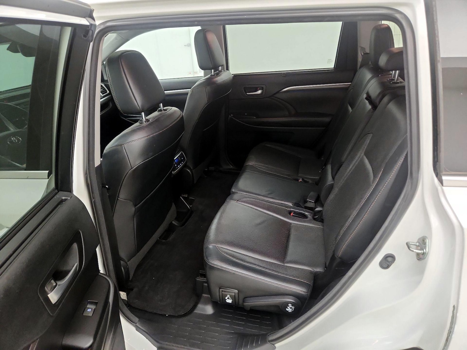 Rear Air Conditioning