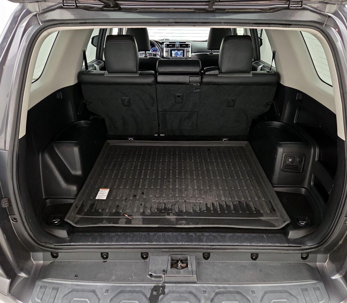 Trunk/Cargo (Seats Up)