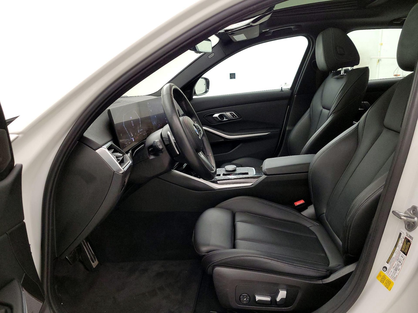 Power Seat(s) & Leather Seats