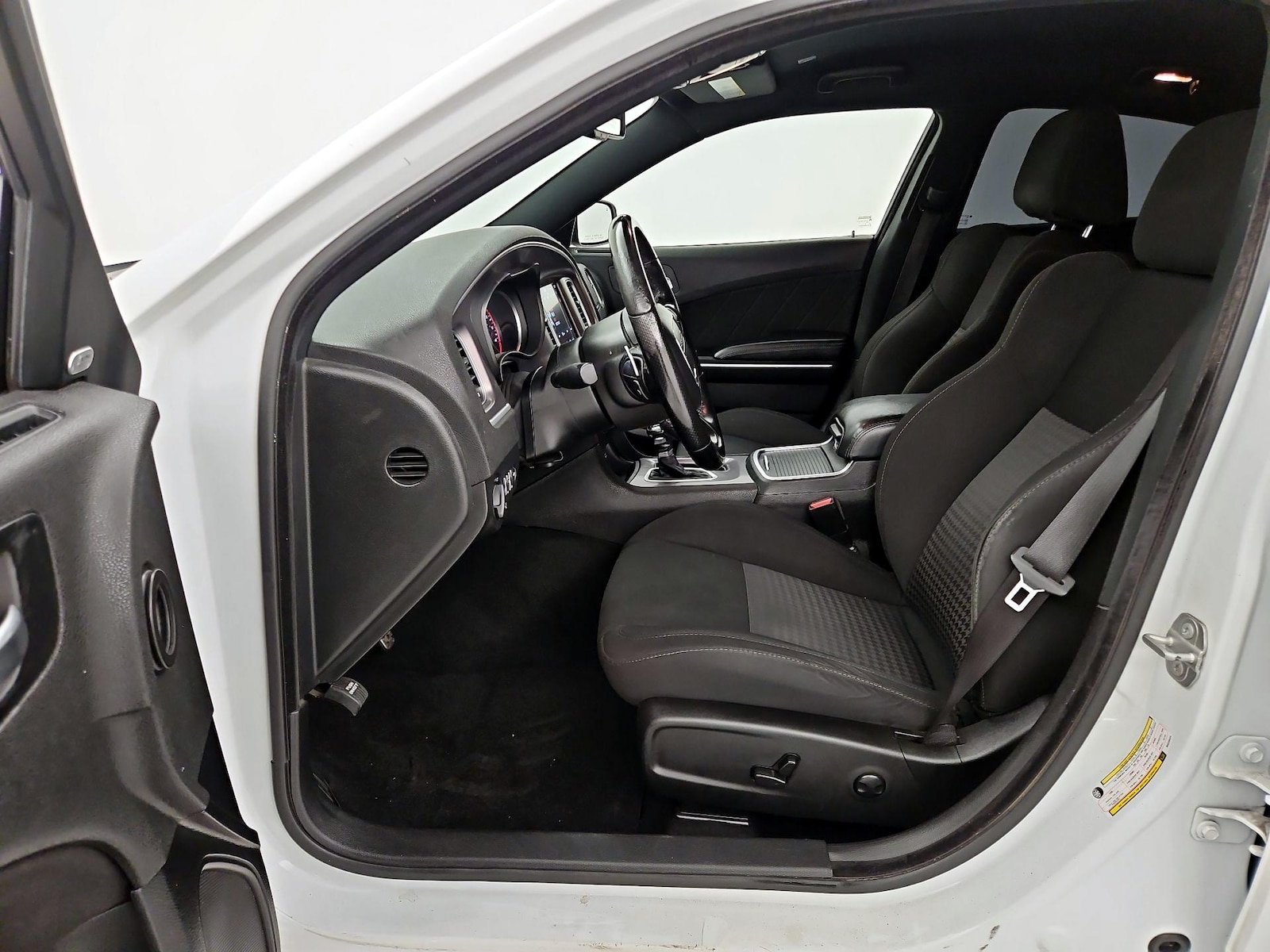 Power Seat(s) & Side Airbags
