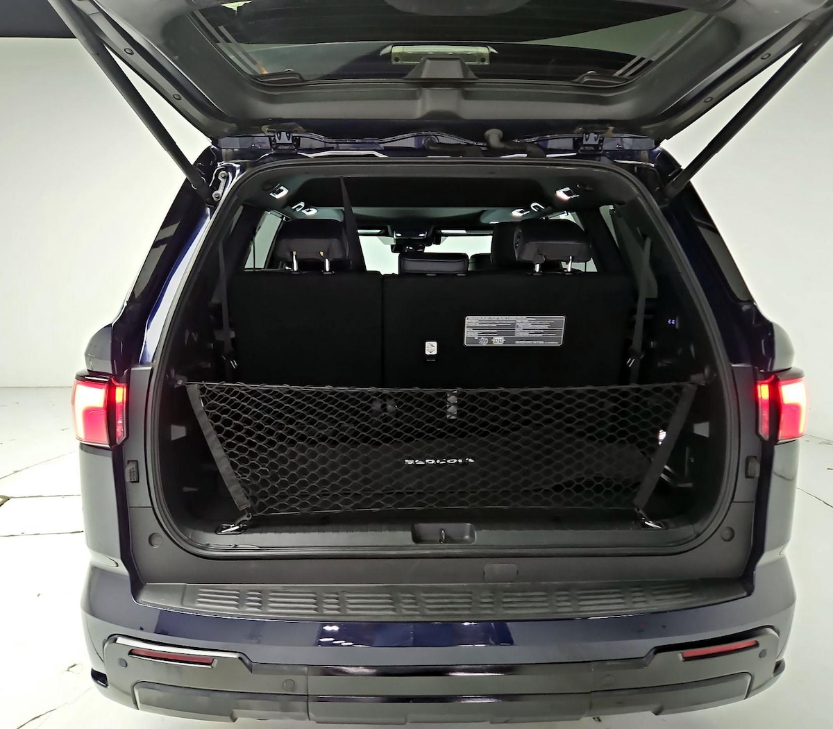Trunk/Cargo (Seats Up)