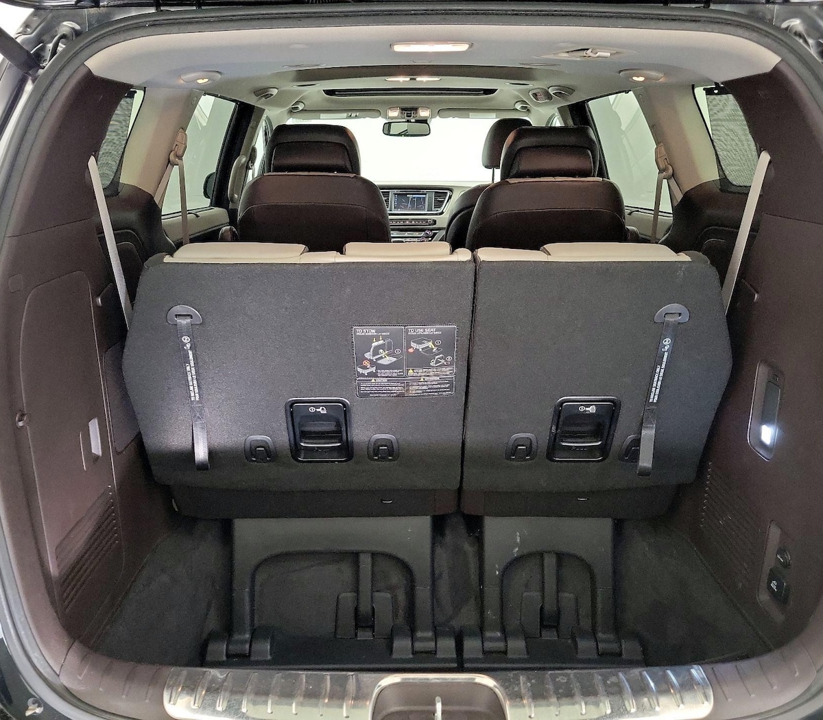 Trunk/Cargo (Seats Up)