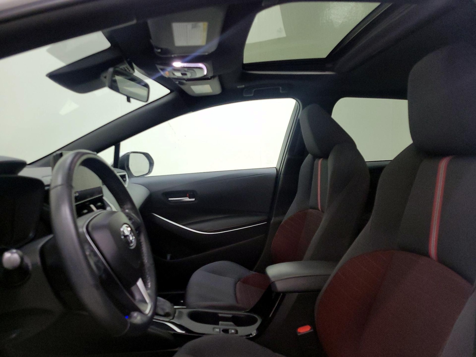 Sunroof(s) & Overhead Airbags