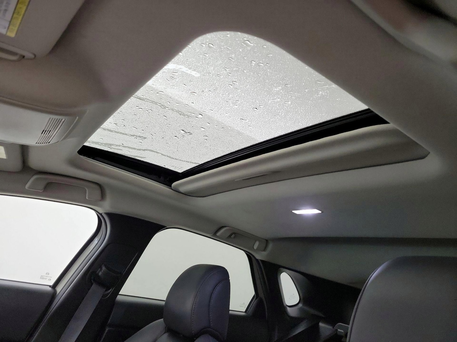 Sunroof(s) & Overhead Airbags