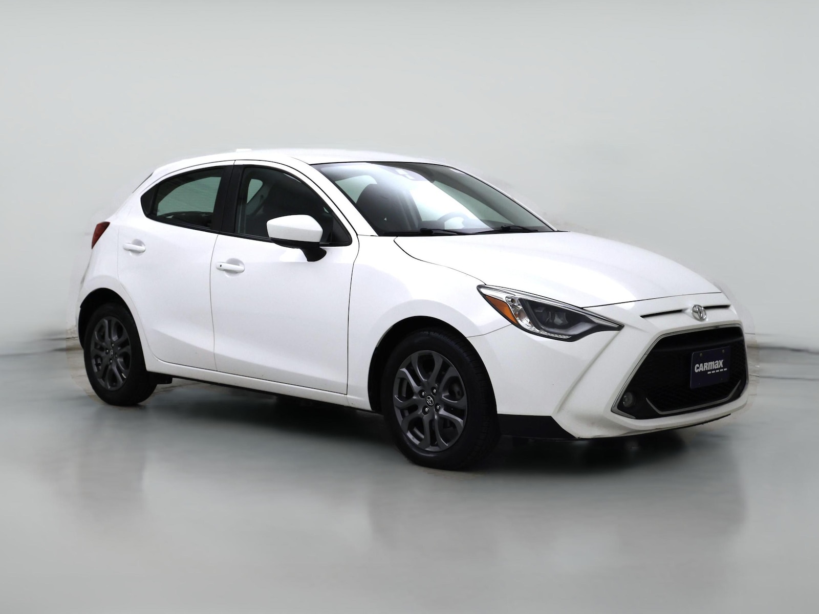 2020 Toyota Yaris XLE